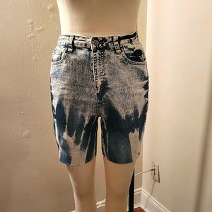 Acid washed Denim shorts